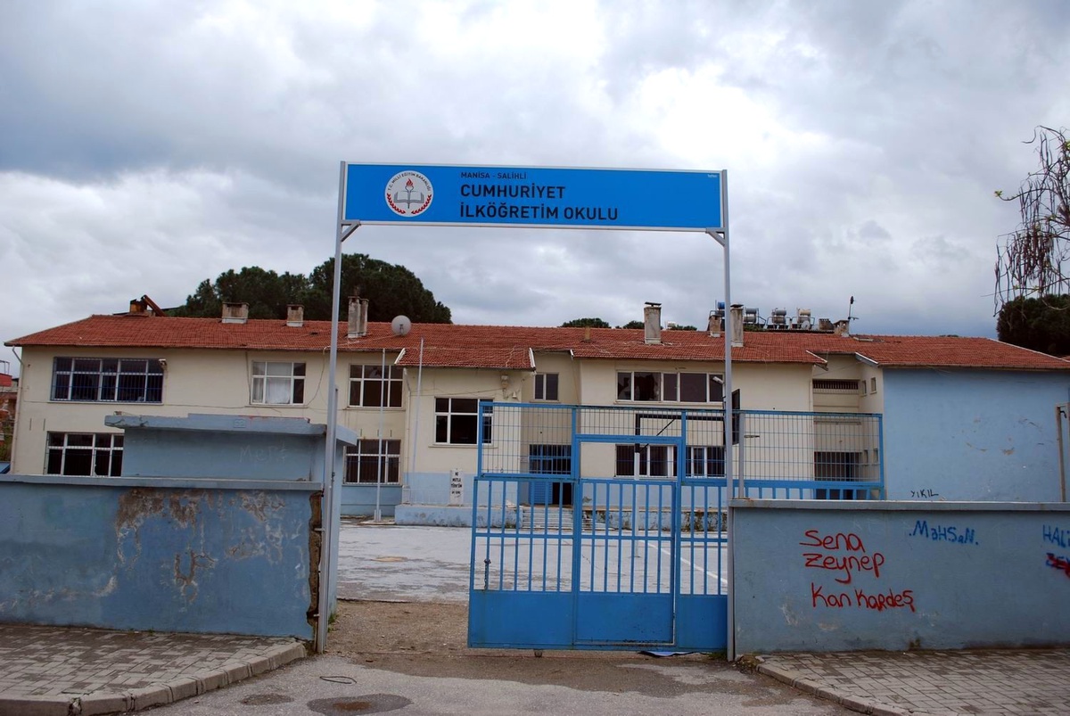 Bir Zamanların Gözde Okulu, Şimdi Tinerci Yuvası