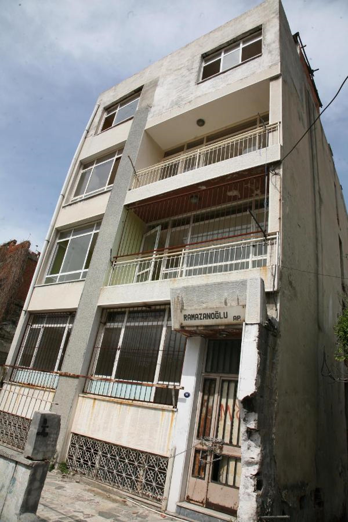 Bu Apartmanı Kimse Çalamaz