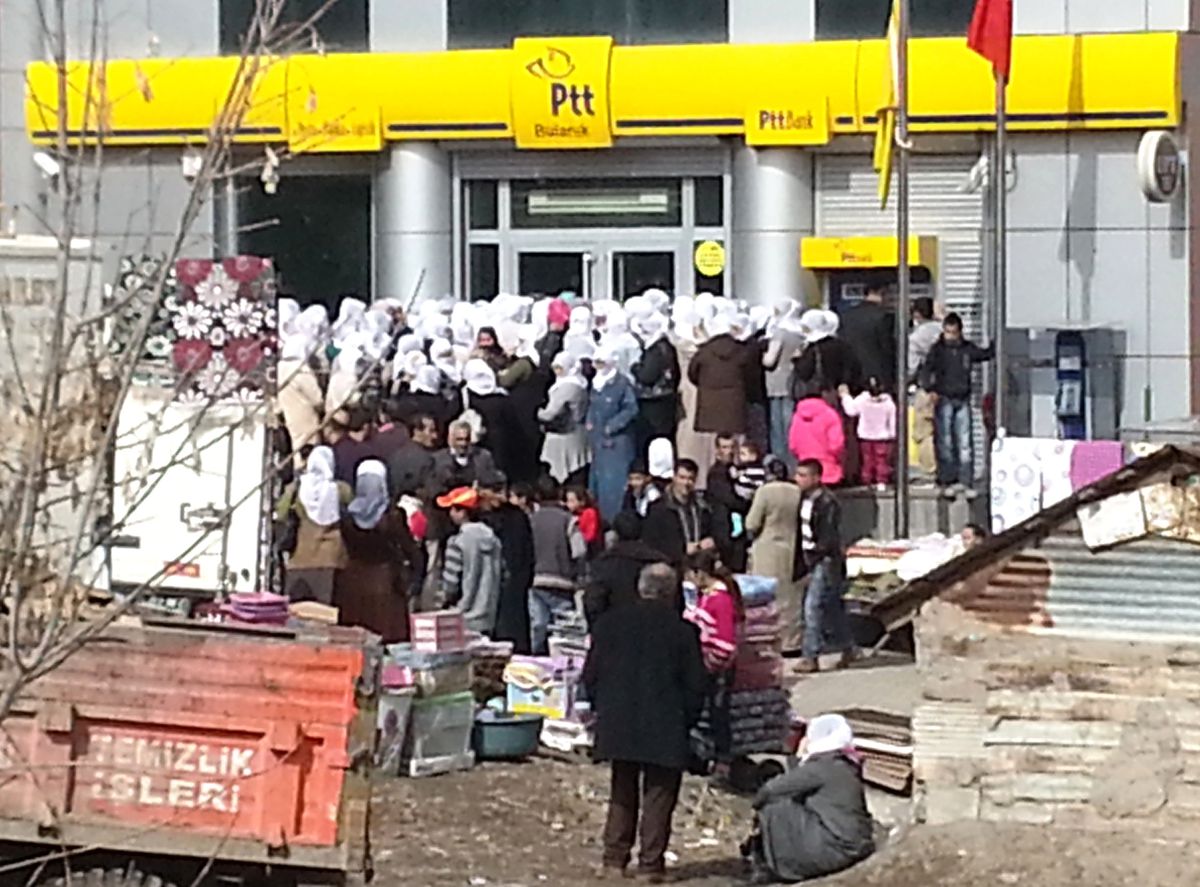 Bulanık PTT\'de Şnt İzdihamı