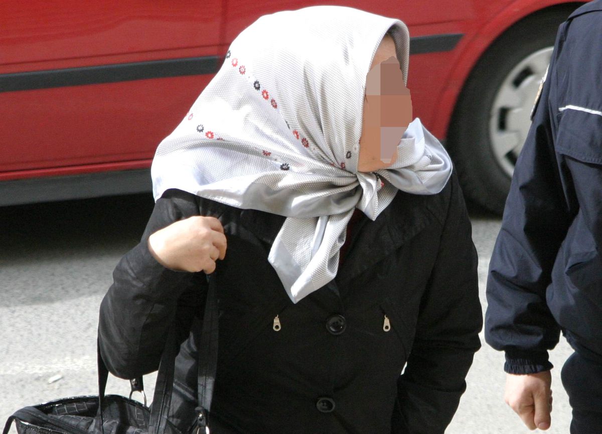 Cüzdan Hırsızı Kadın Tutuklandı