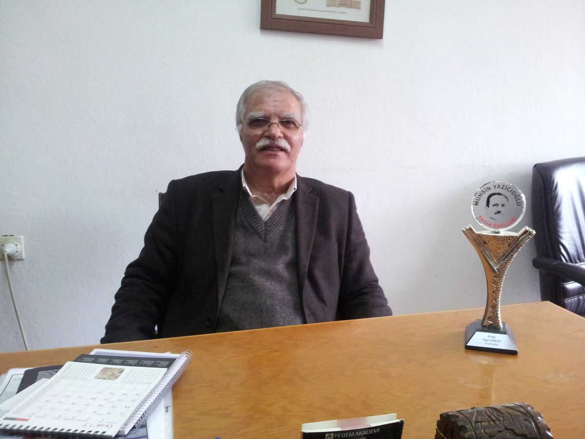 Dr. Veysi Erken\'e Ödül