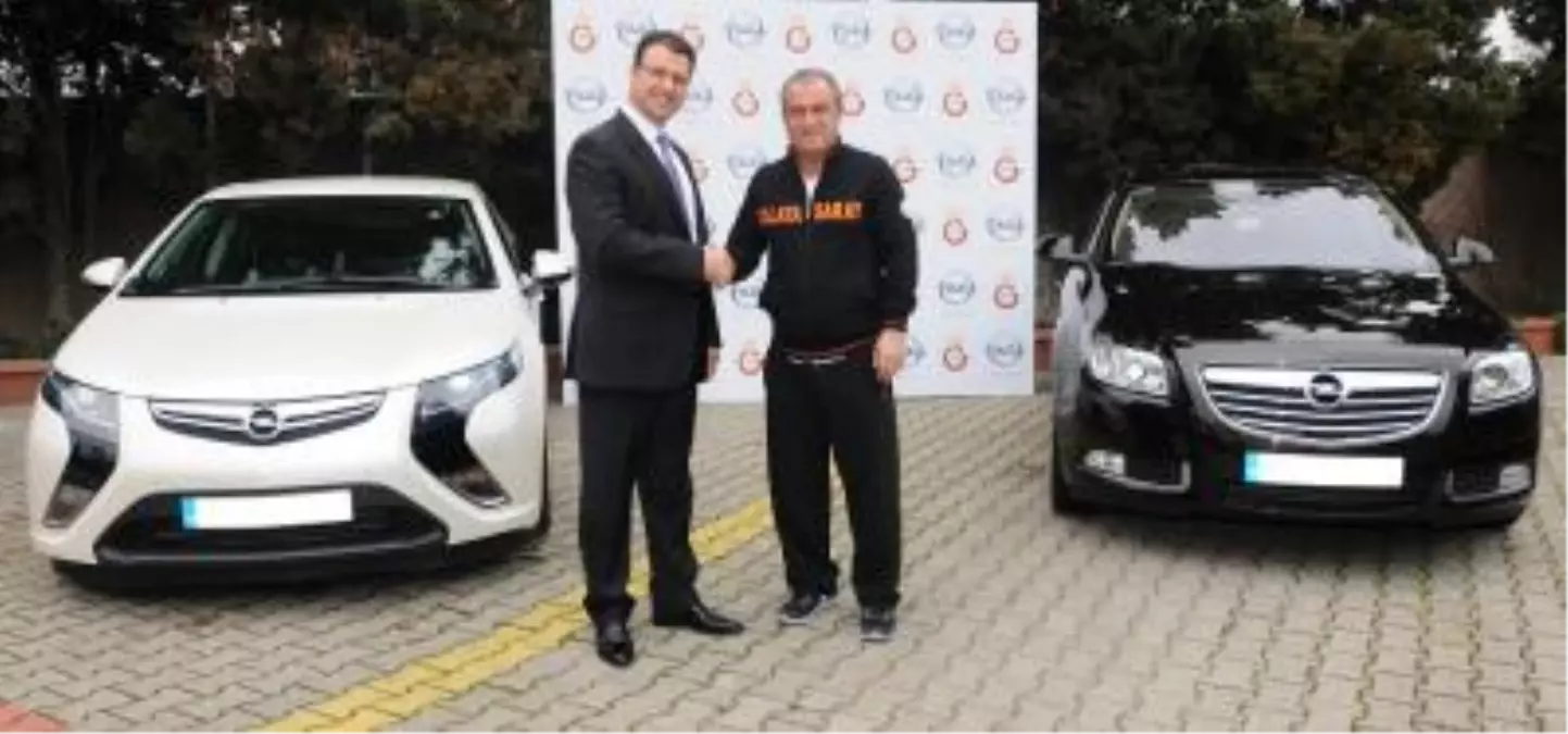 Fatih Terim Çevreci Opel\'leri Seçti