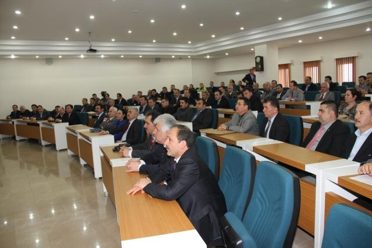 Giresun Valisi Şahin\'den Bürokratlara Nasihat