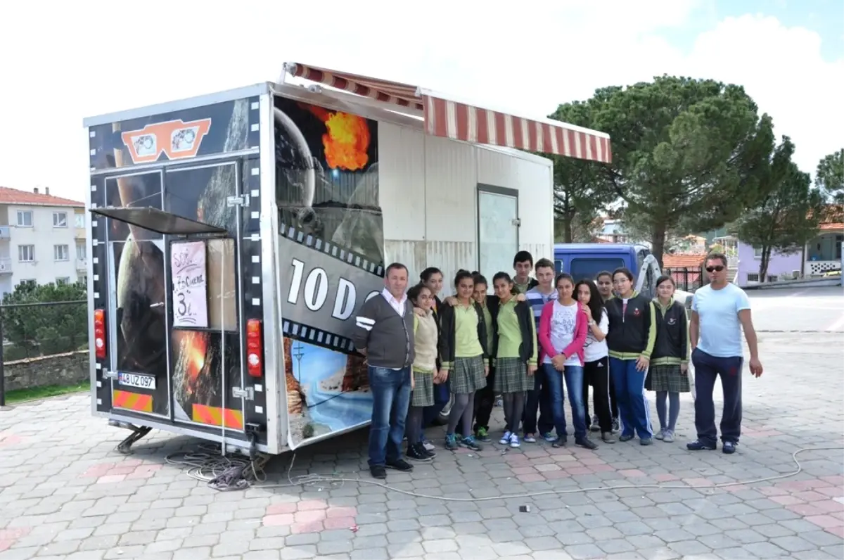 Gördesli İlköğretim Öğrencileri 7d Sinema ile Tanıştı