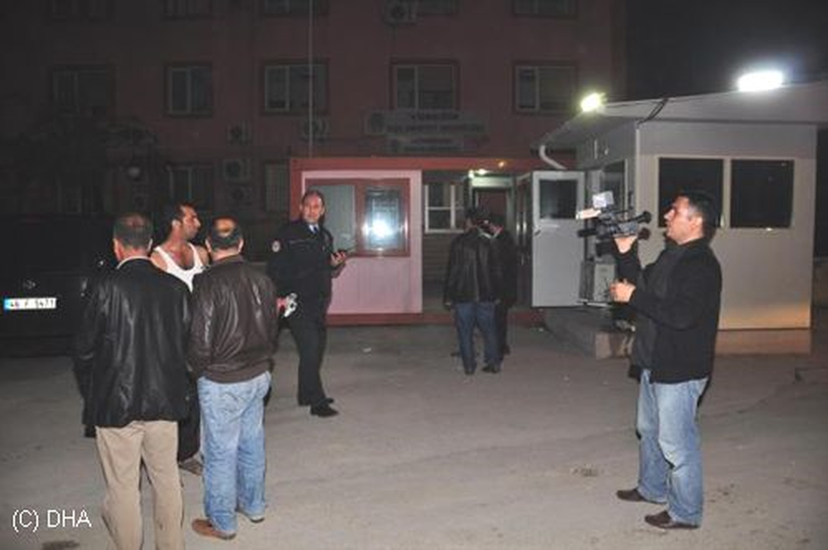 İlçe Emniyet Müdürlüğü\'ne Ateş Açıldı