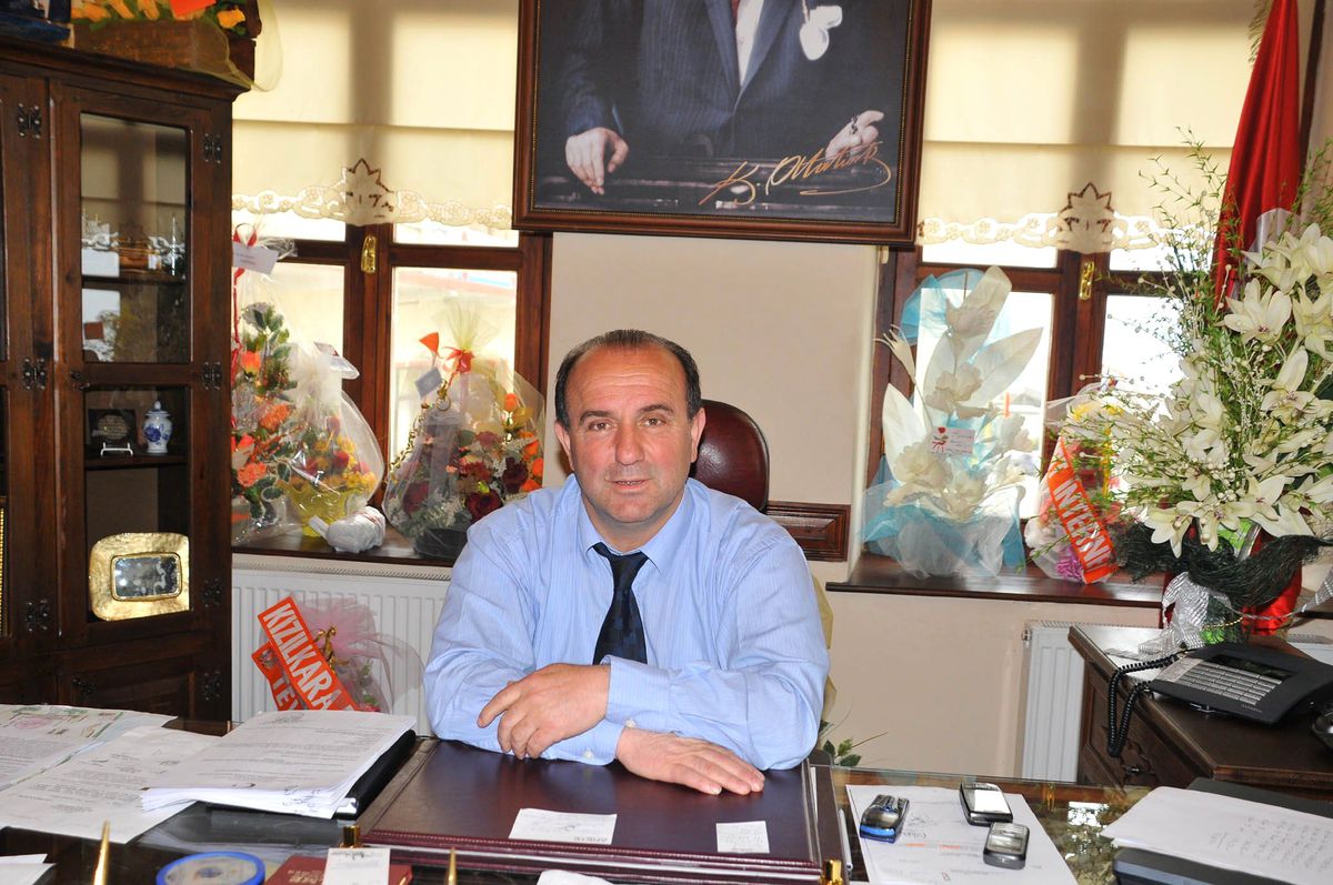 İnebolu Belediye Başkanı Uzuner\'e Saldırı
