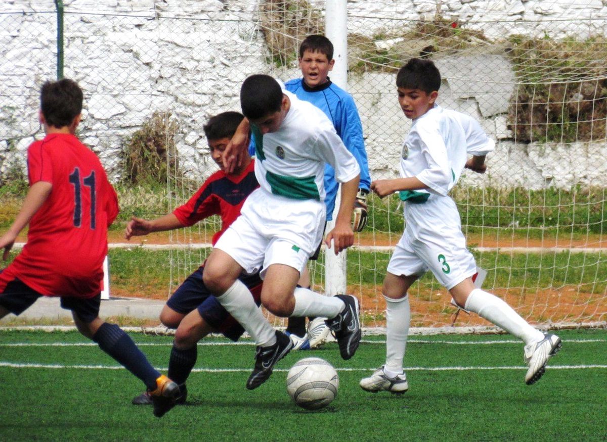 İzmir U13 Ligi\'nde Yarış Başlıyor