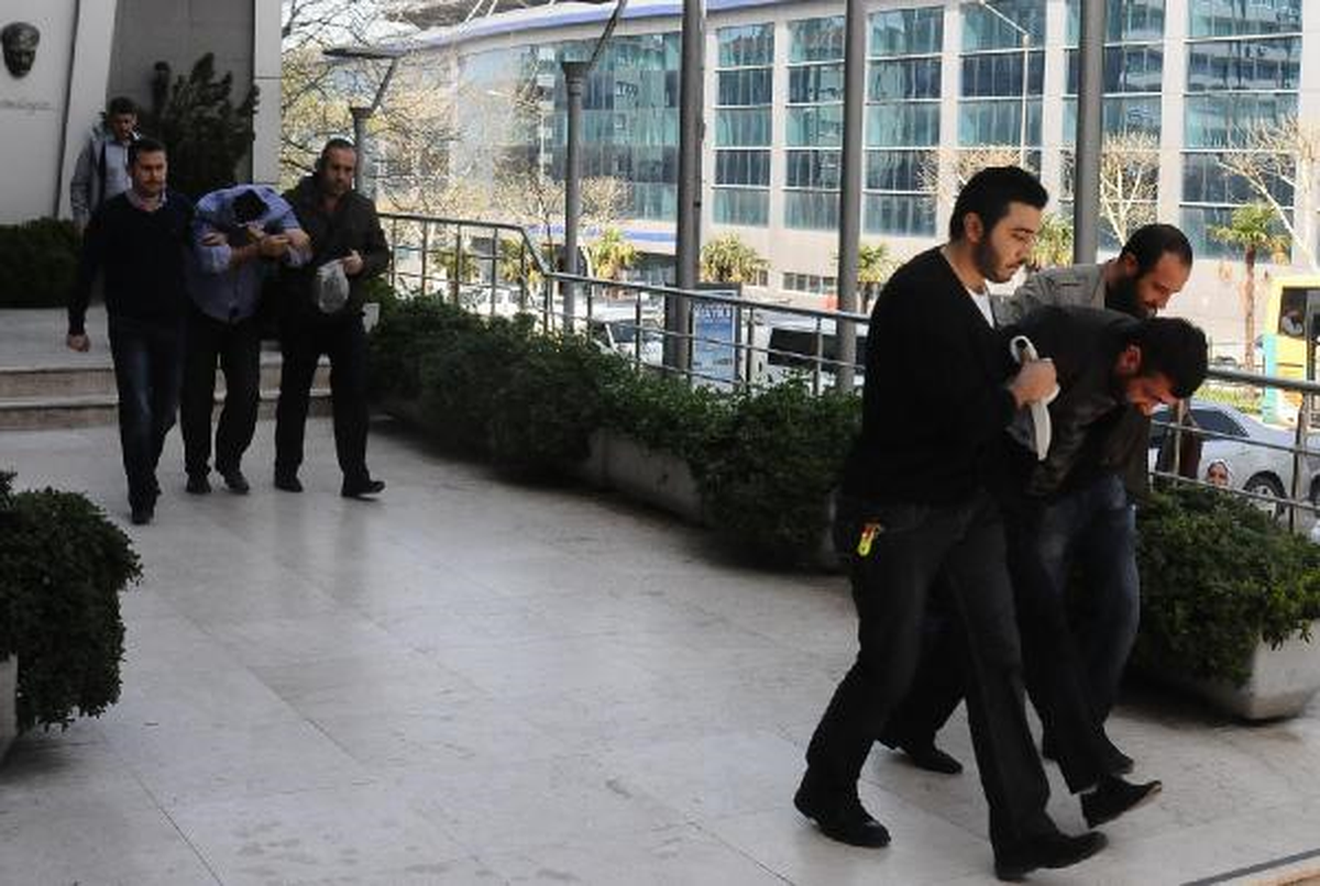 \'Jamer\'lı Hırsızlar Güvenlik Kamerasına Takıldı