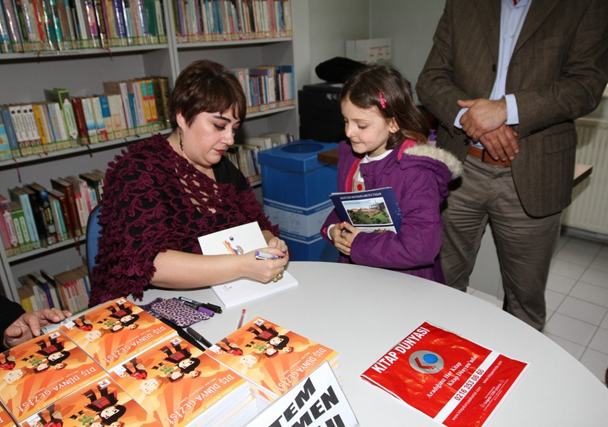 Meltem Erinçmen, Minik Okurları ile Buluştu