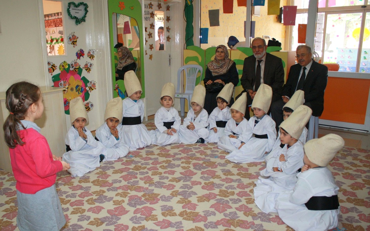 Müftü Maraşlıgil, Viladet Çocuk Akademisi\'ne Konuk Oldu