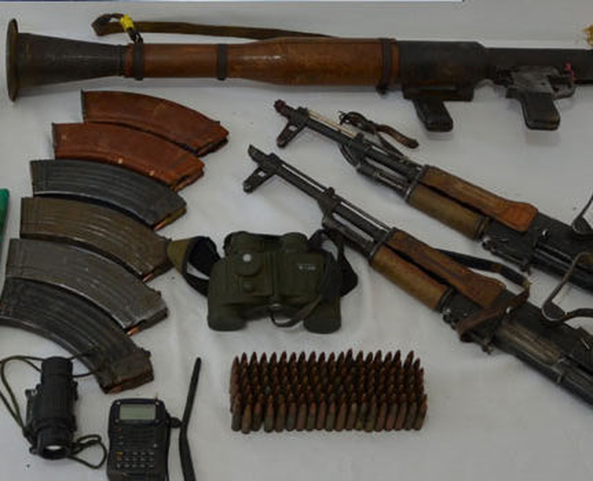 Özel Harekat Polisinin Evi Cephanelik Gibi