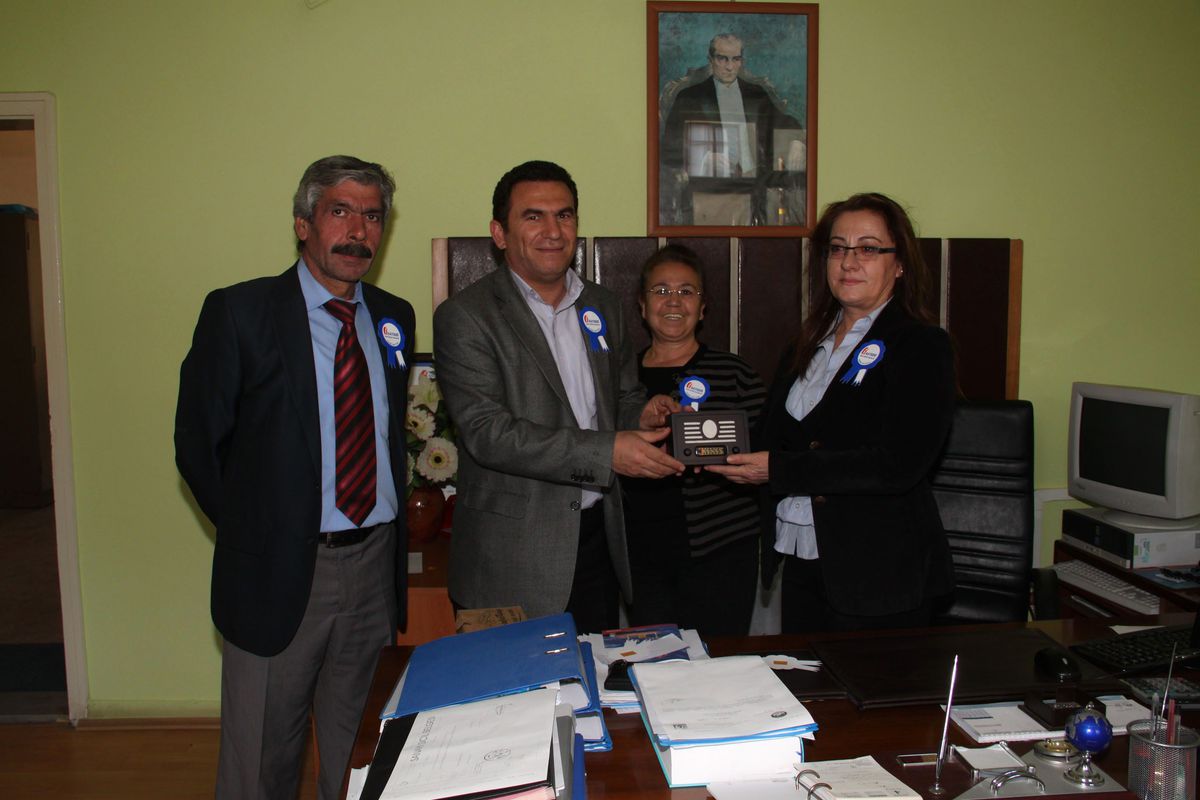 Pınarbaşı\'da Vergisini Ödeyen Esnaflara Hediye