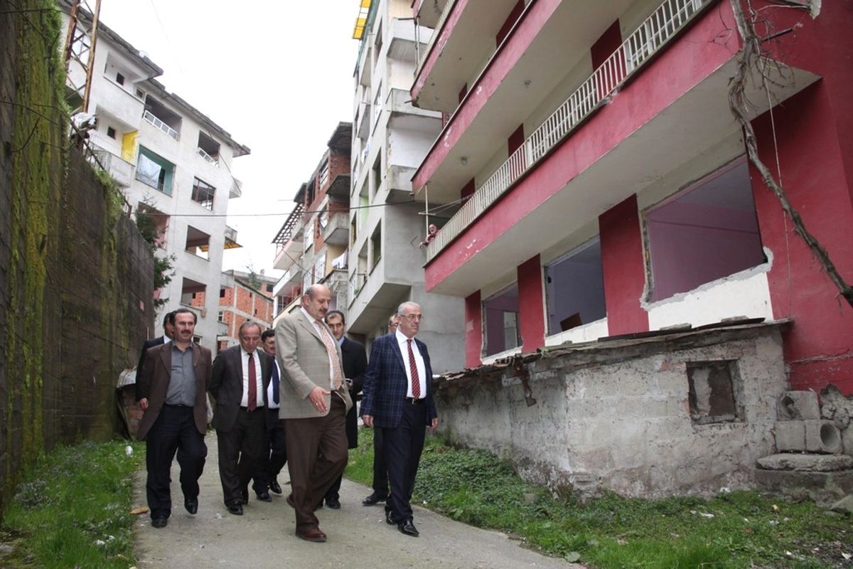 Rize\'de Kentsel Dönüşüm Yıkımları Başlıyor