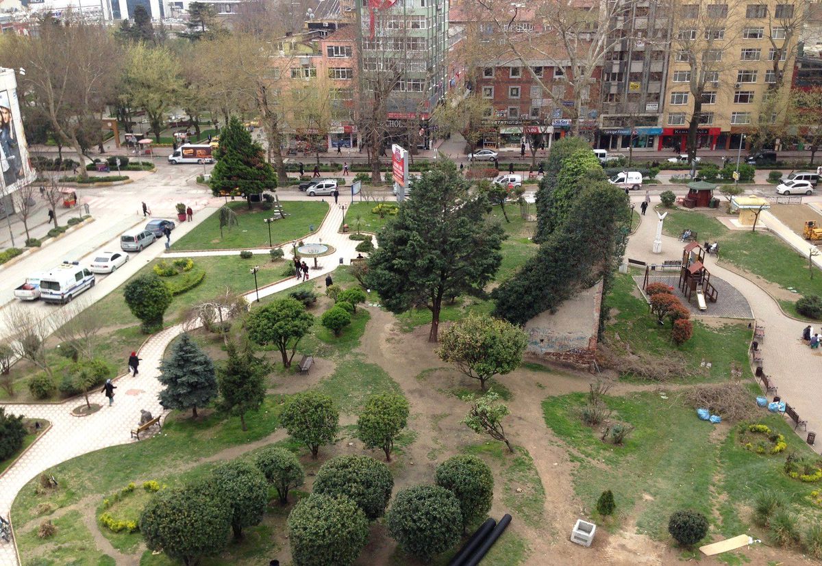 Sabri Yalım Parkı Bakımdan Geçti