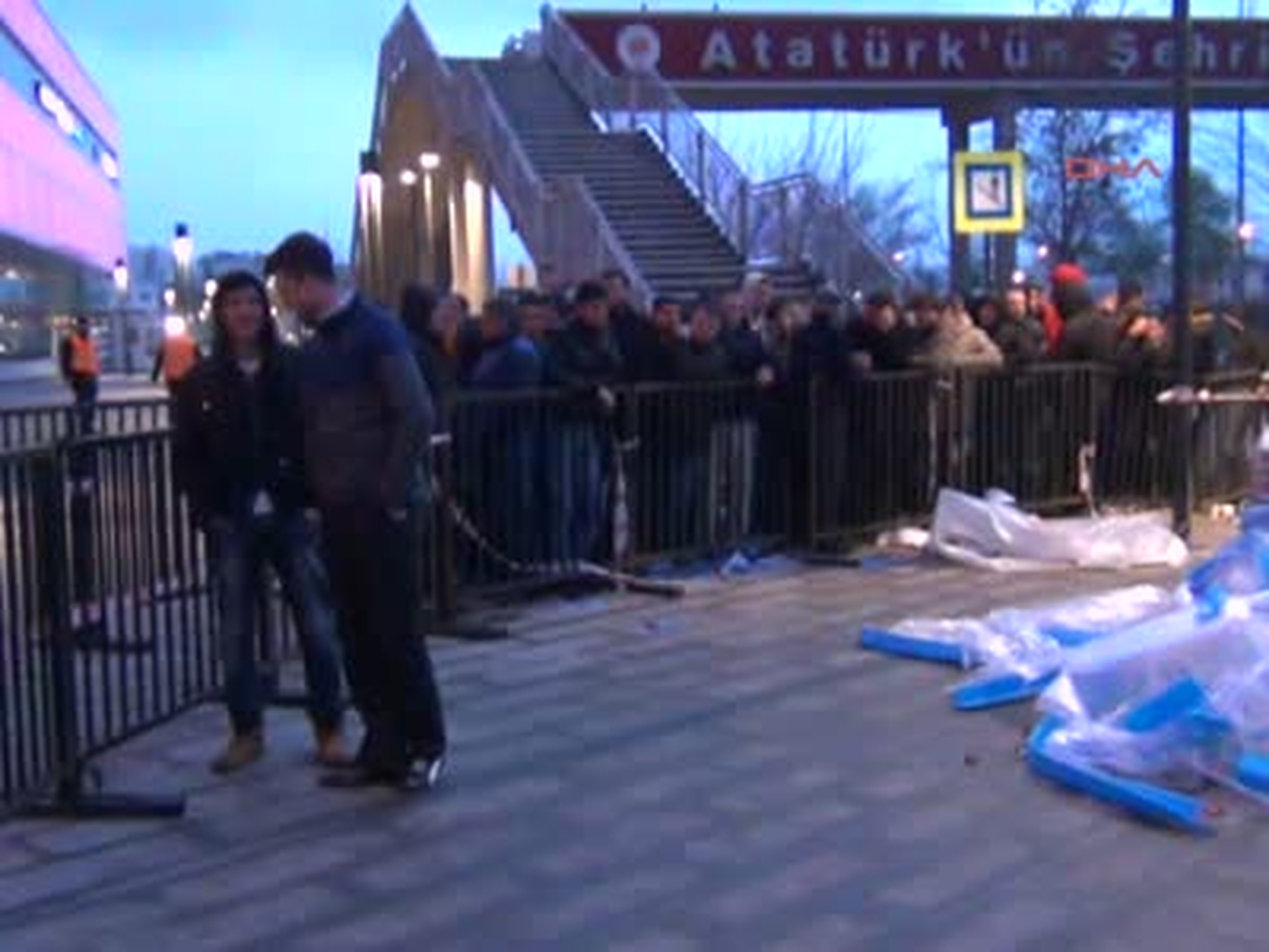 Samsun\'da Mağaza Açılış İzdihamı Samsun\'da Mağaza Açılış İzdihamı Samsun\'da Piazza Avm\'de Bulunan...