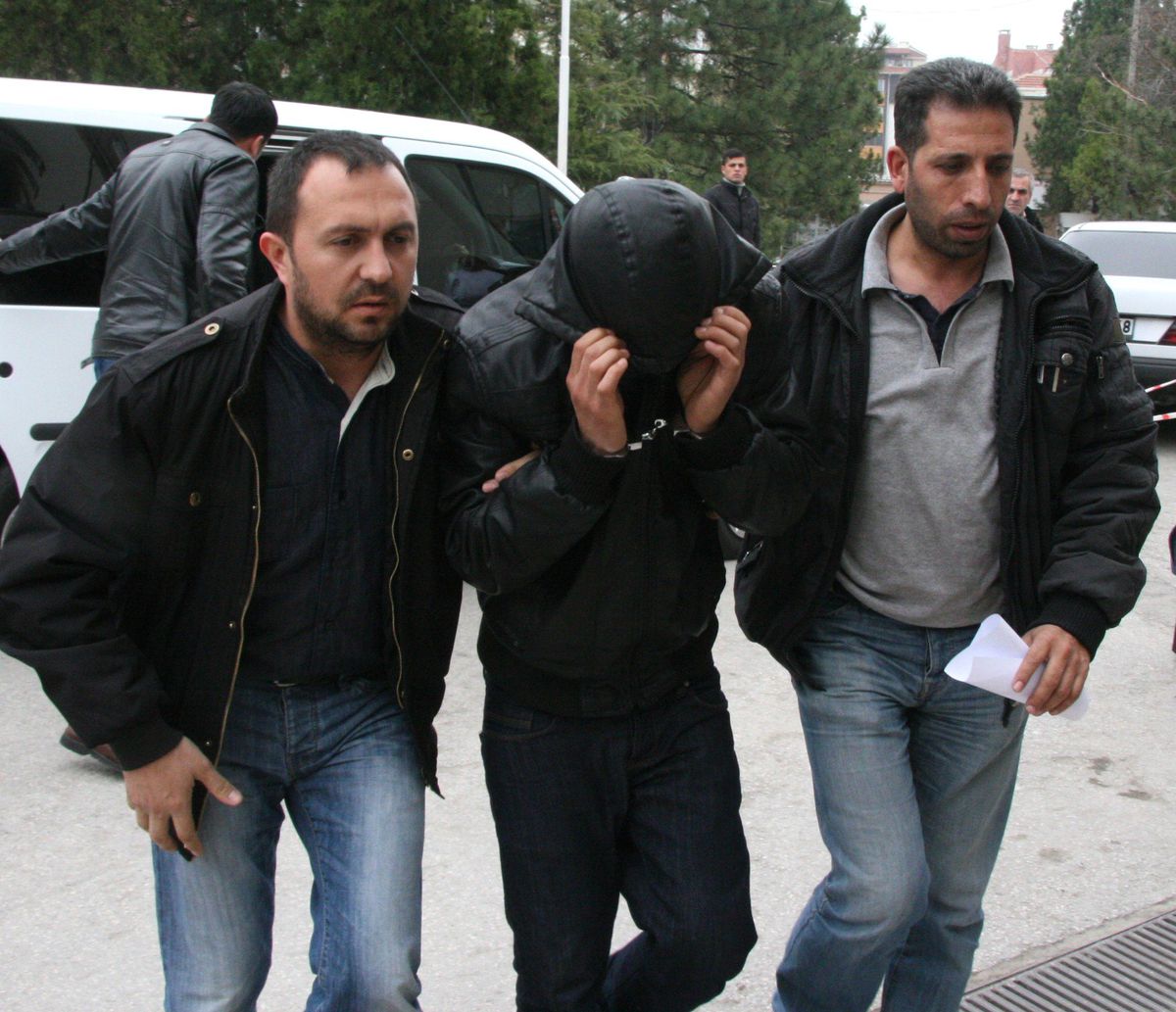 Tartıştığı Babasını Kalbinden Bıçaklayarak Öldürdü