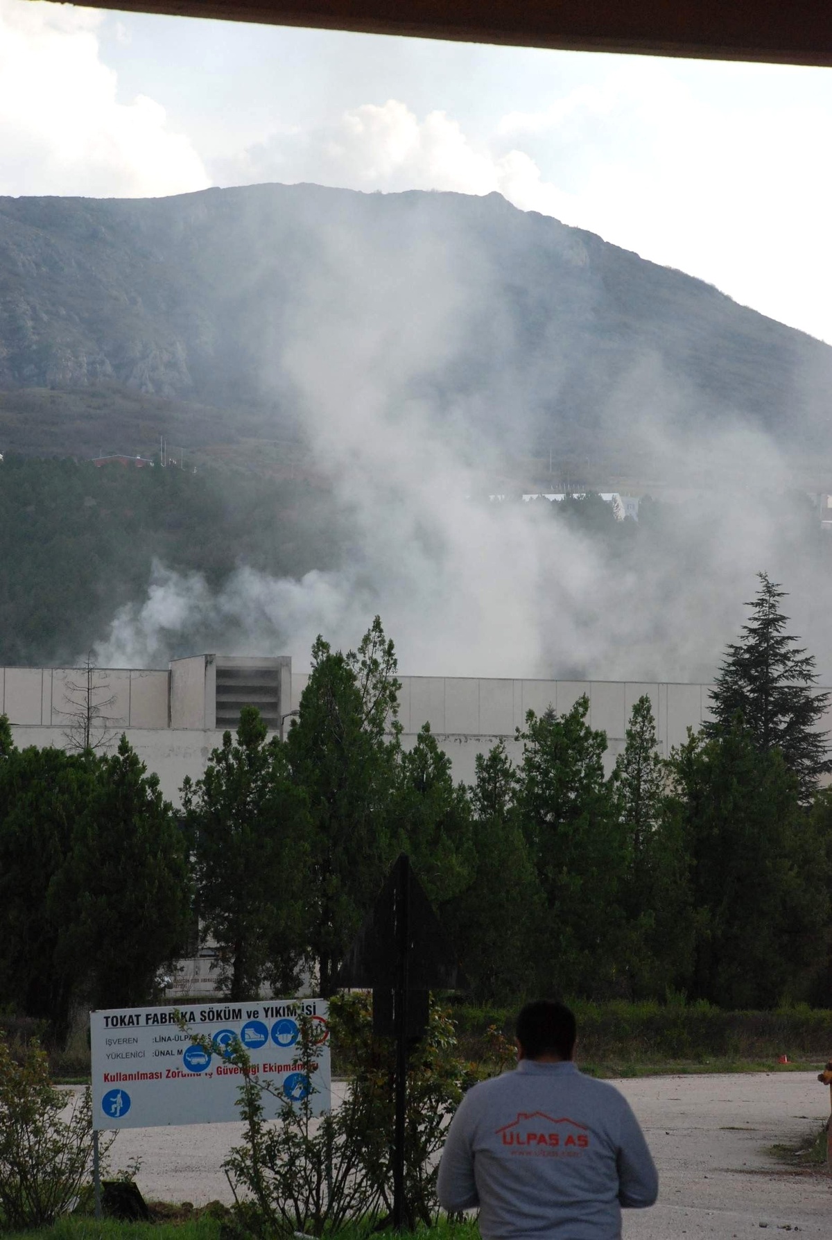 Tokat\'ta Eski Sigara Fabrikasında Yangın Çıktı