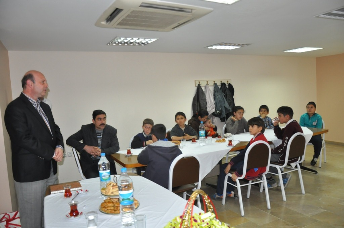 Turgutlu\'da Çok Okuyanlar Ödüllendirildi
