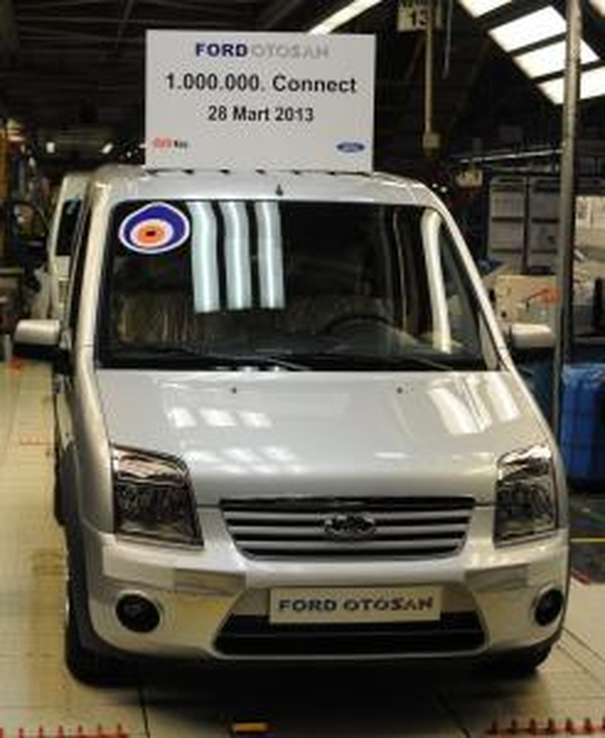 1 Milyonuncu Ford Transit Connect Törenle Hattan İndirildi