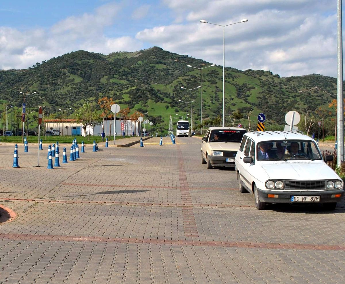Adü\'den Sosyal Atak
