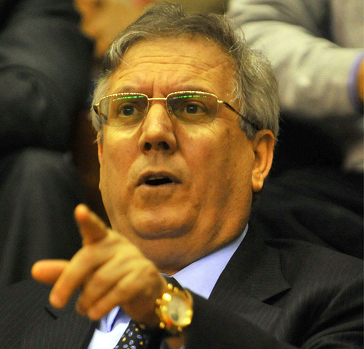 Aziz Yıldırım\'a Kötü Haber