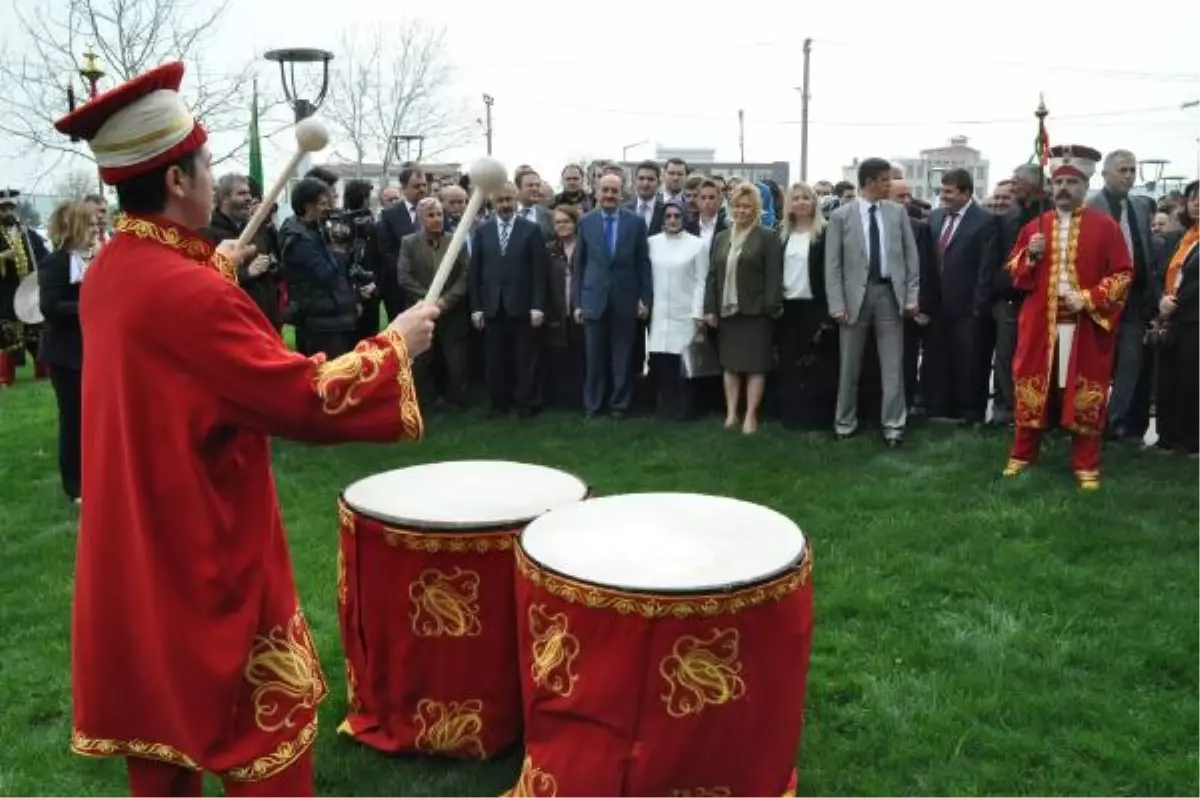 Yüzen Gemi Hastaneler Geliyor