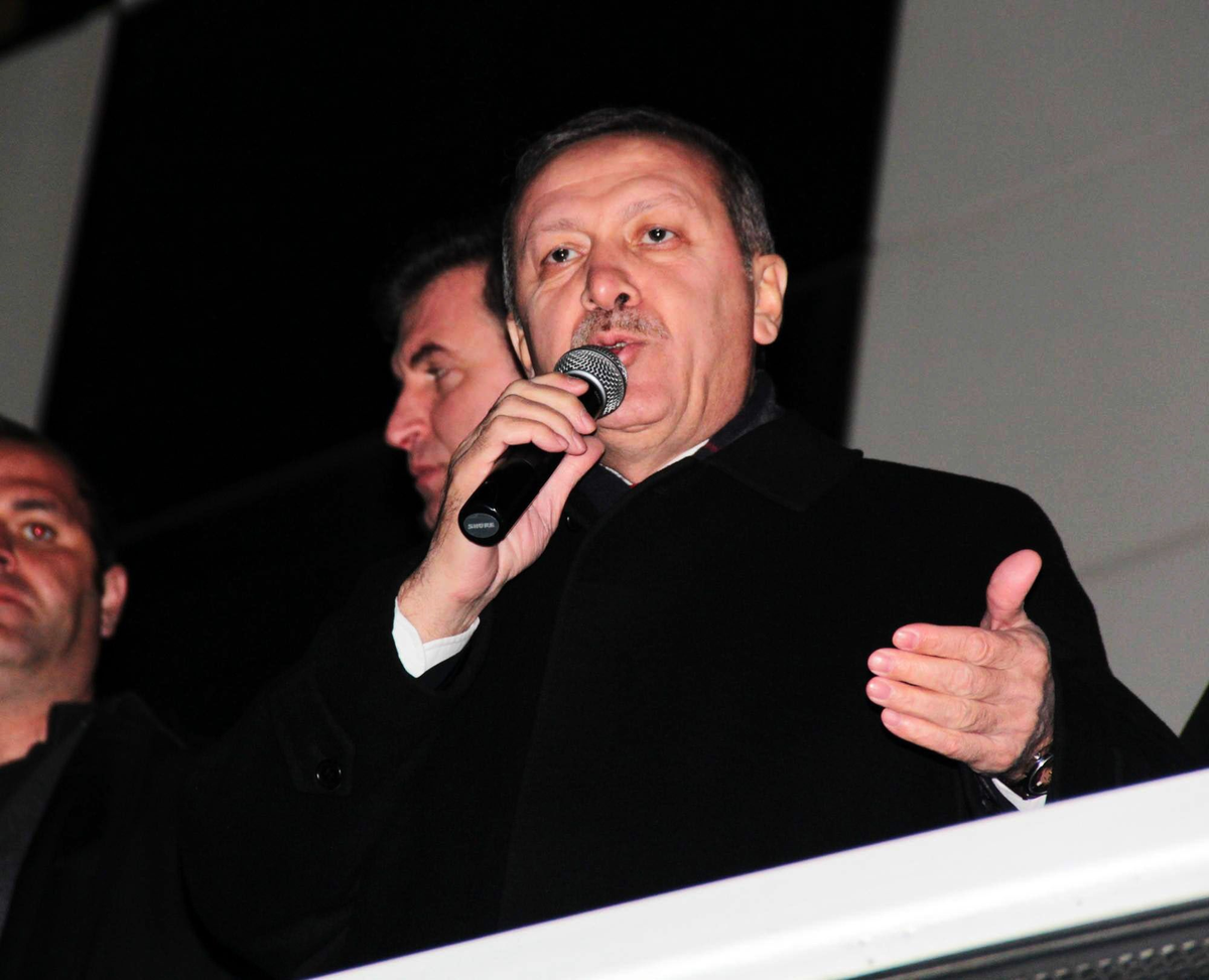 Başbakan Recep Tayyip Erdoğan, Emsal Değerleri Konusunda Dikkatli Davranılmasını İsteyerek,...