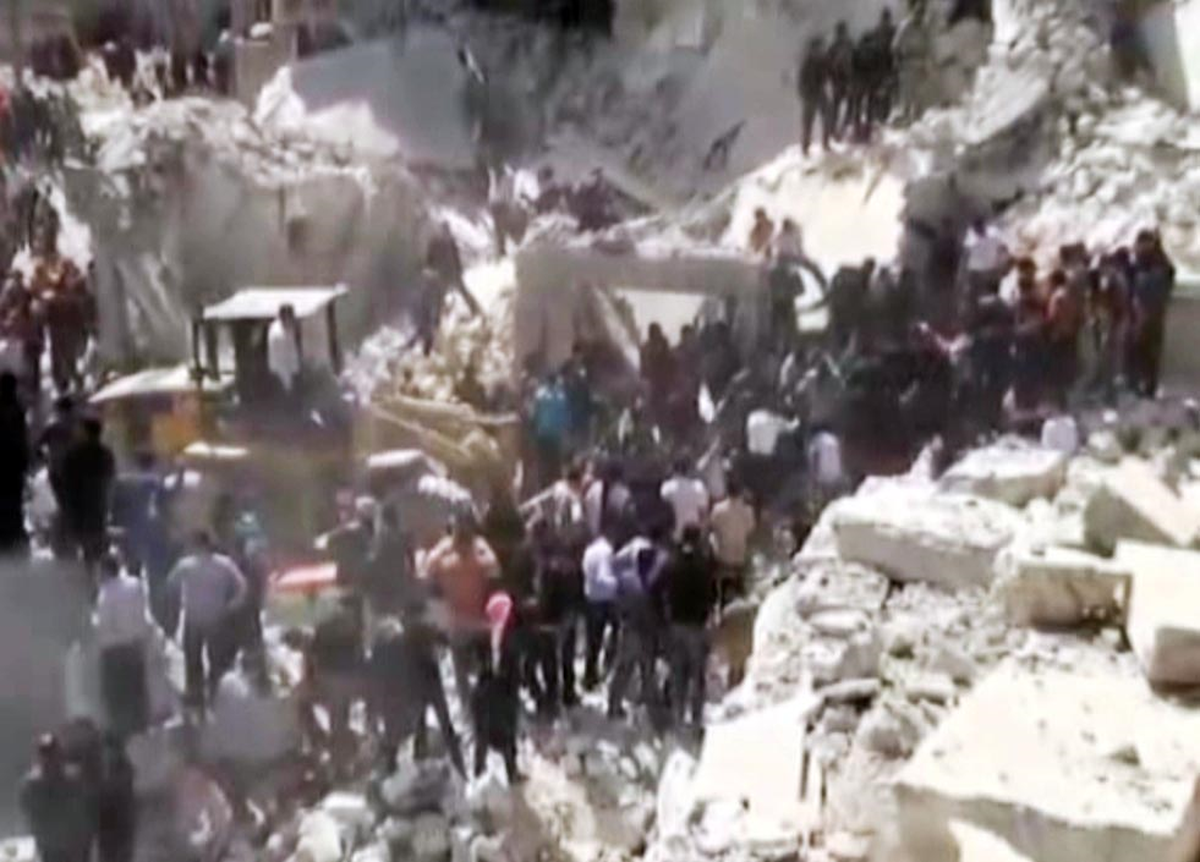Halep\'e Hava Bombardımanı