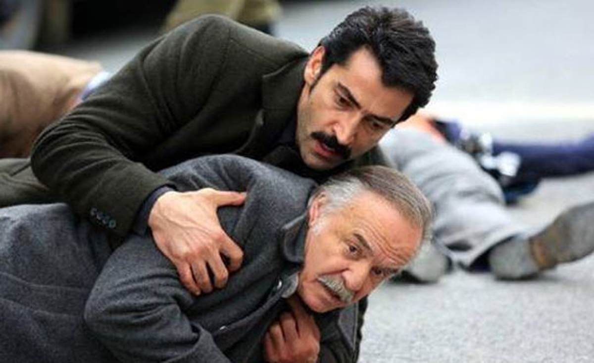 Karadayı'da Büyük Tuzak 1 Nisan 2013 - İzle !