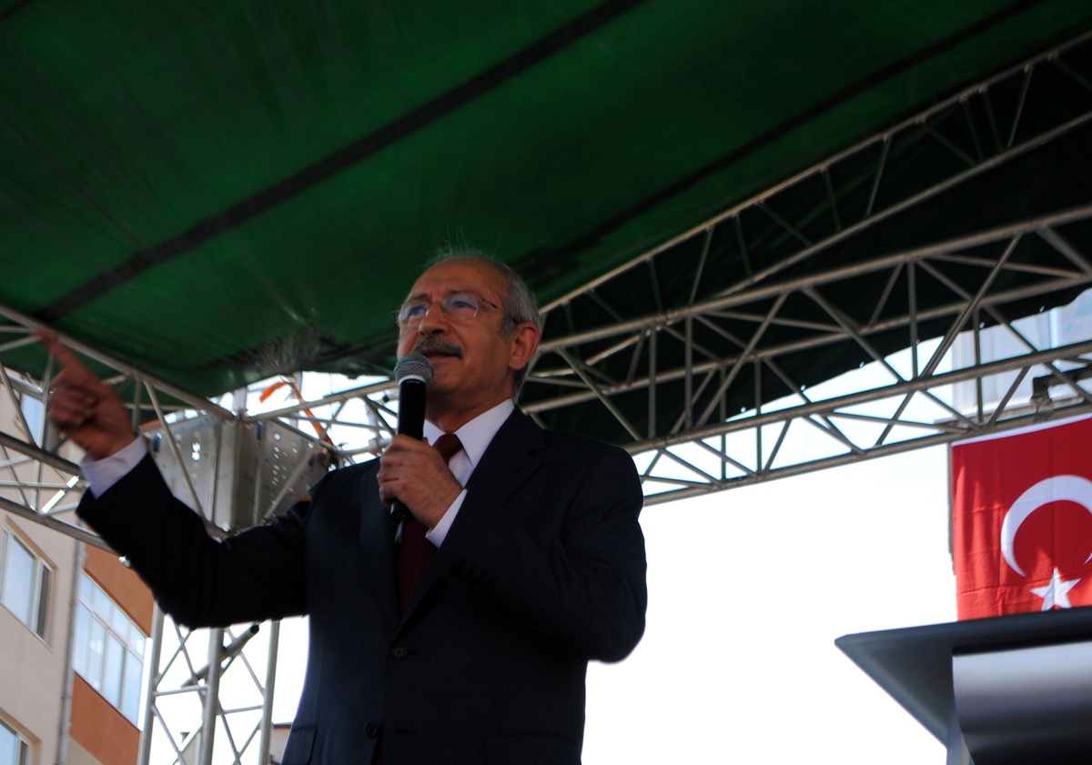 Kılıçdaroğlu: "İster Kolluk, İster Siyasal Gücü Olsun Hiçbir Belediye Başkanımız Yılmayacak"