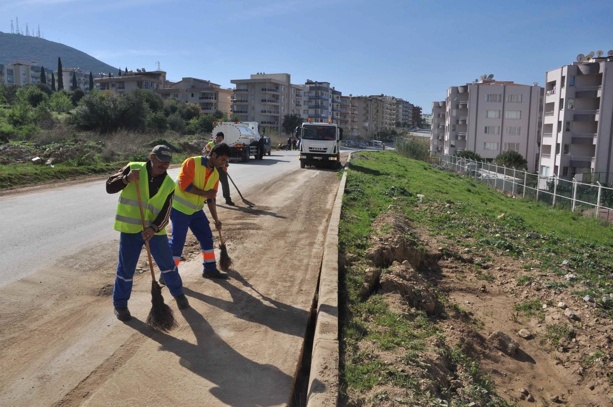 Kuşadası Belediyesi\'nden Bahar Temizliği
