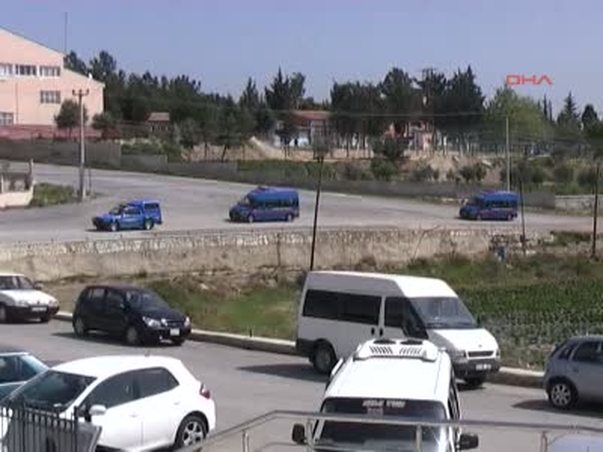 Mersin\'de Fuhuş Operasyonu; 17 Gözaltı