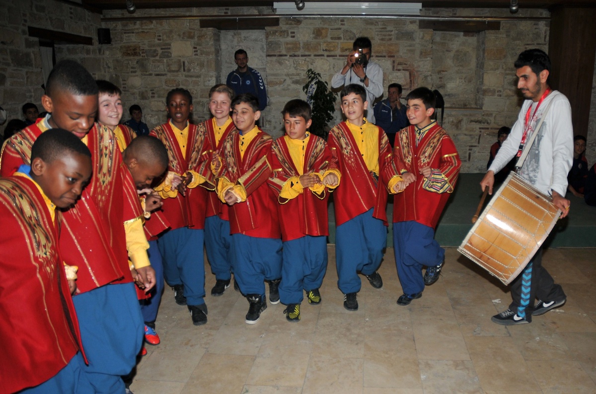 Önce Davul Zurna Sonra Gangnam Style