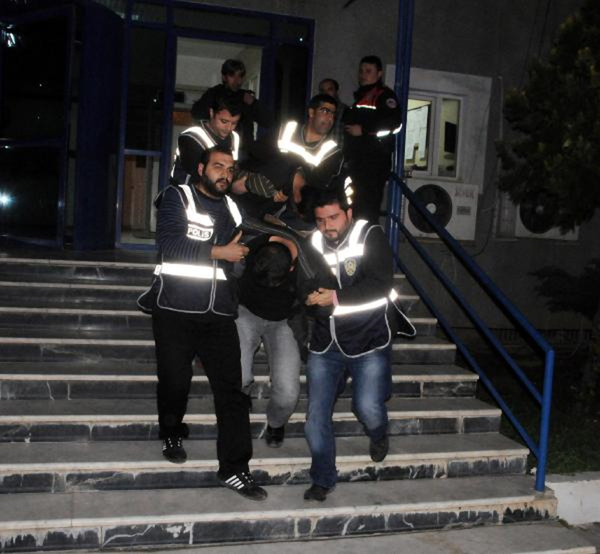 Şanlıurfa\'da 2 Hırsızlık Şüphelisi Yakalandı