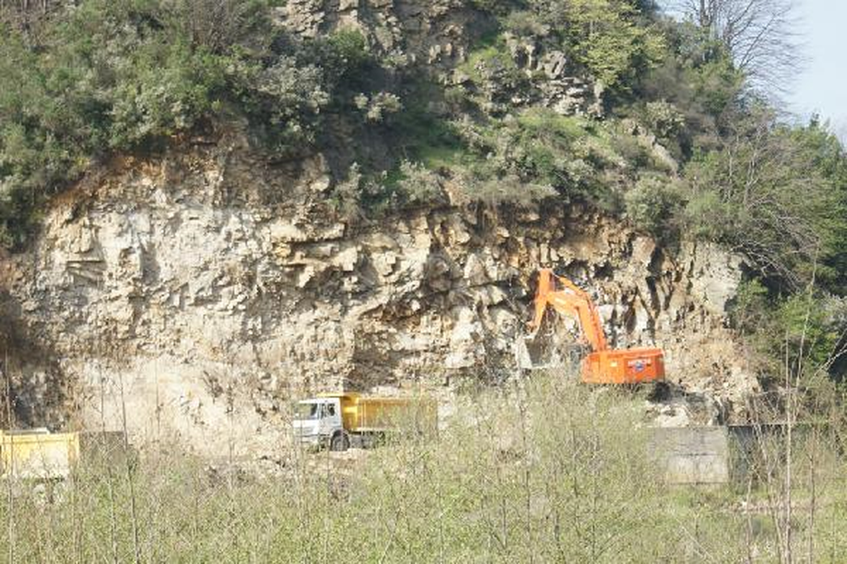 Sapanca\'da Kaçak Taş Ocağı İddiası