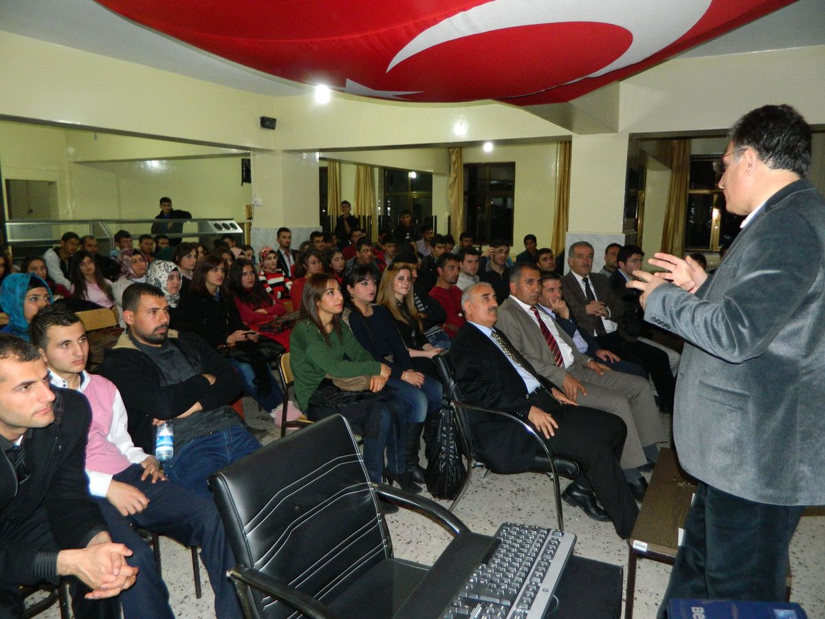 Tatvan Yurt Müdürlüğü\'nden Eğitim Semineri