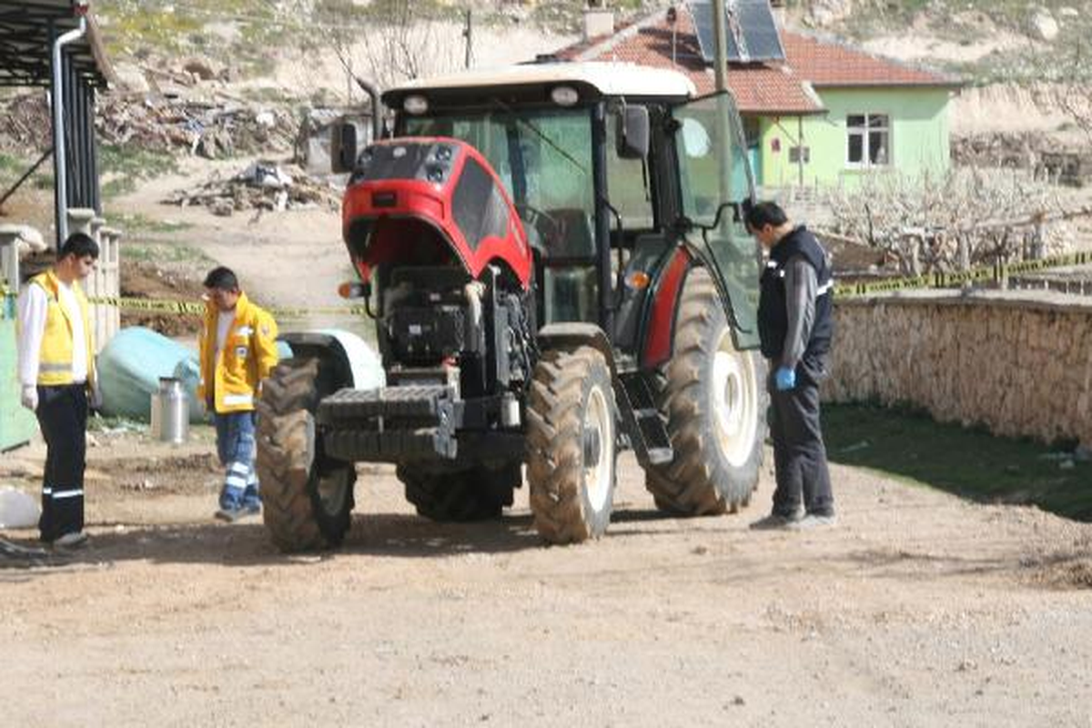 Manevra Yaparken Oğlunu Ezdi
