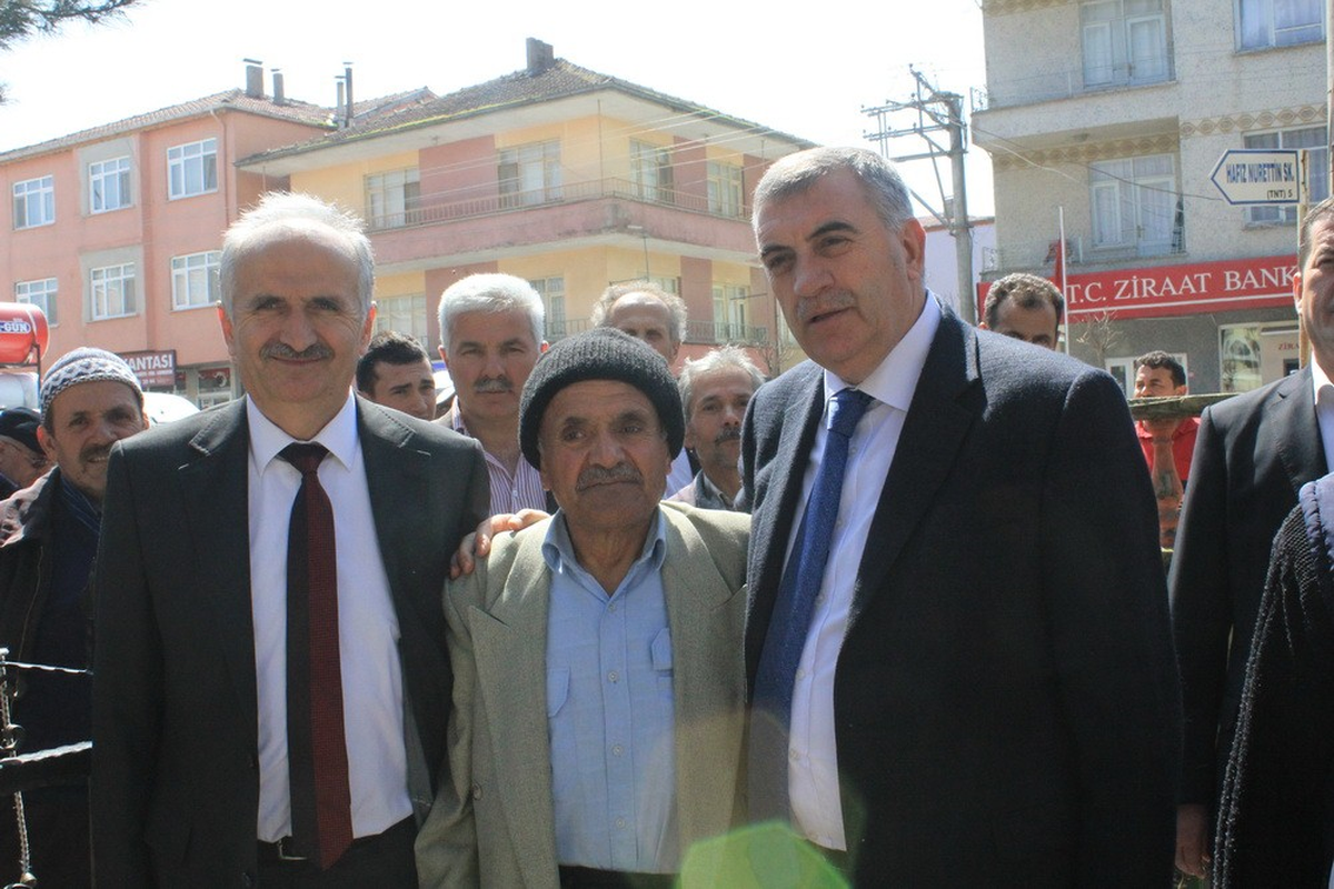 Zeki Toçoğlu Kaynarca\'da Esnafı Ziyaret Etti