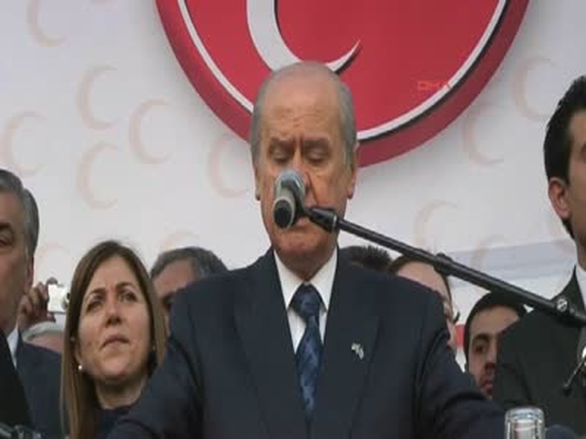 Antalya ) Bahçeli: Hükümet PKK Rüzgarına Kapılmış Bahçeli: Başbakan, Öcalan\'ın Kölesi Olmuş /ek