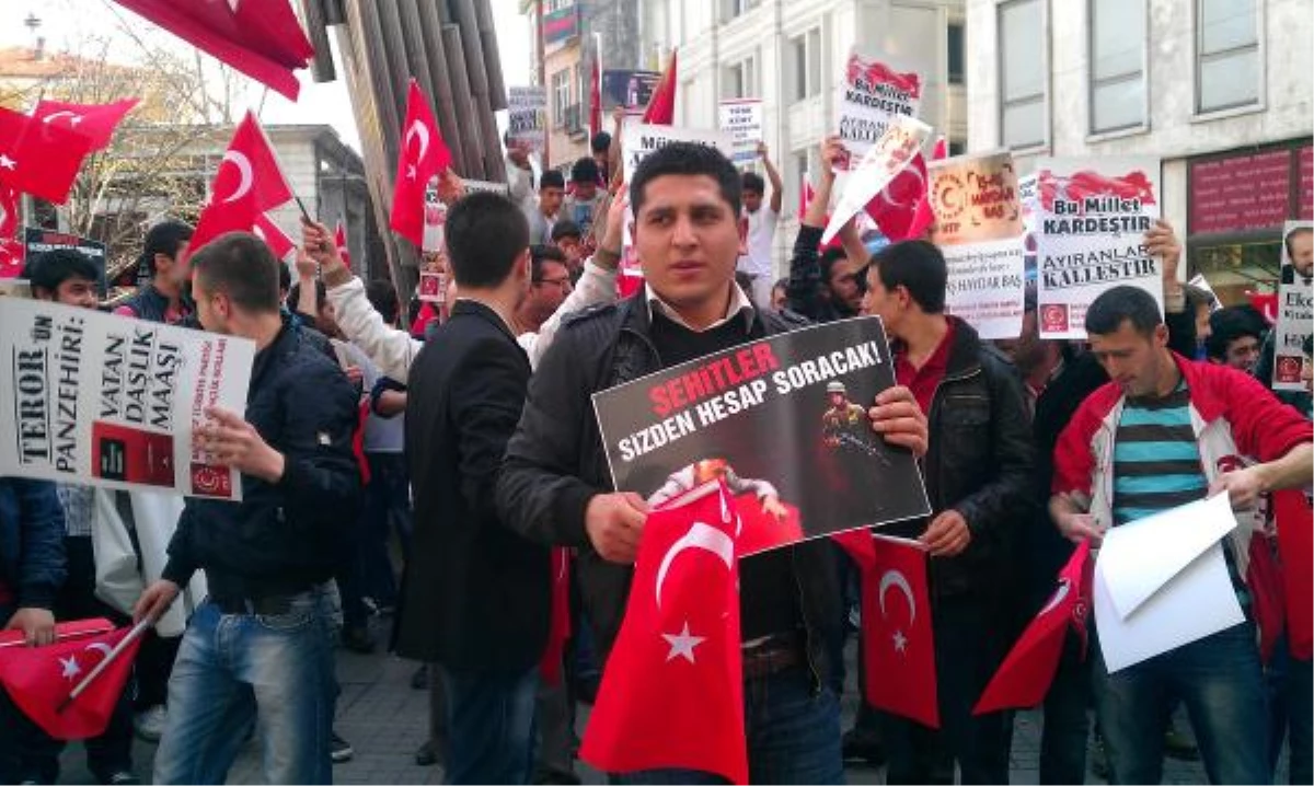 Bağımsız Türkiye Partisi Üyeleri Taksim\'e Yürüdü