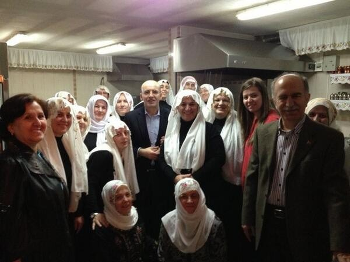 Bakan Şimşek\'in Bursa\'da Kahvaltı Menüsü