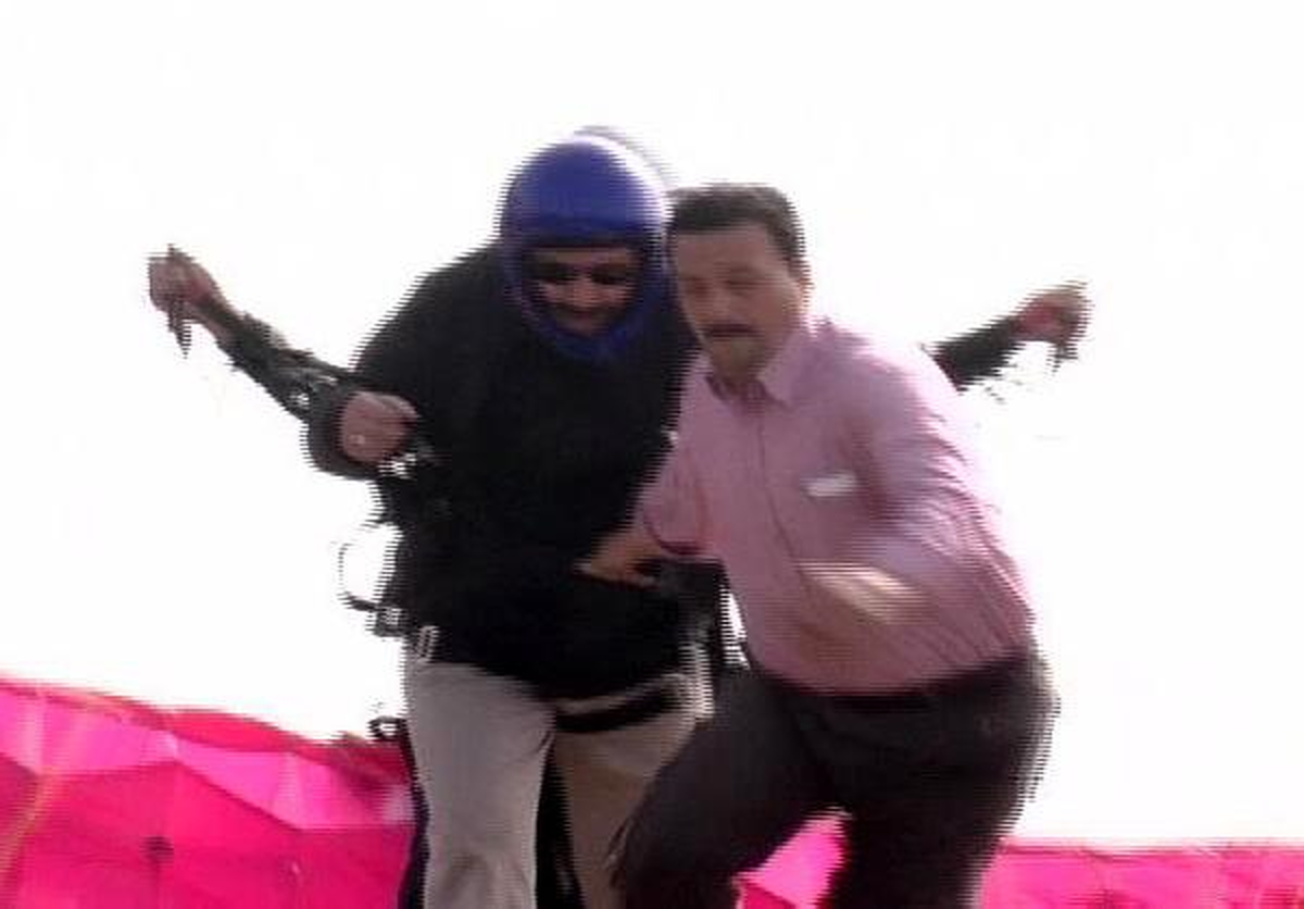 Halil Bakırcı Yere Çakıldı