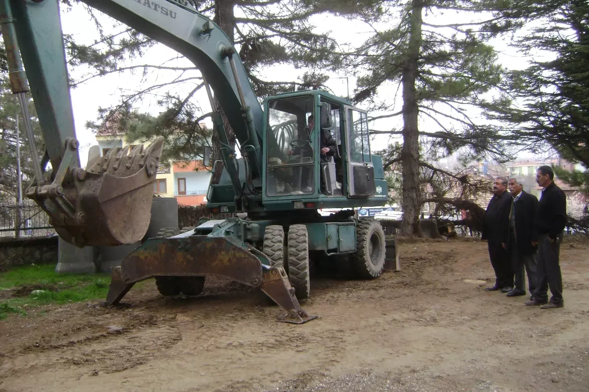 Doğanşehir Sulama Birliği İş Makinası Aldı