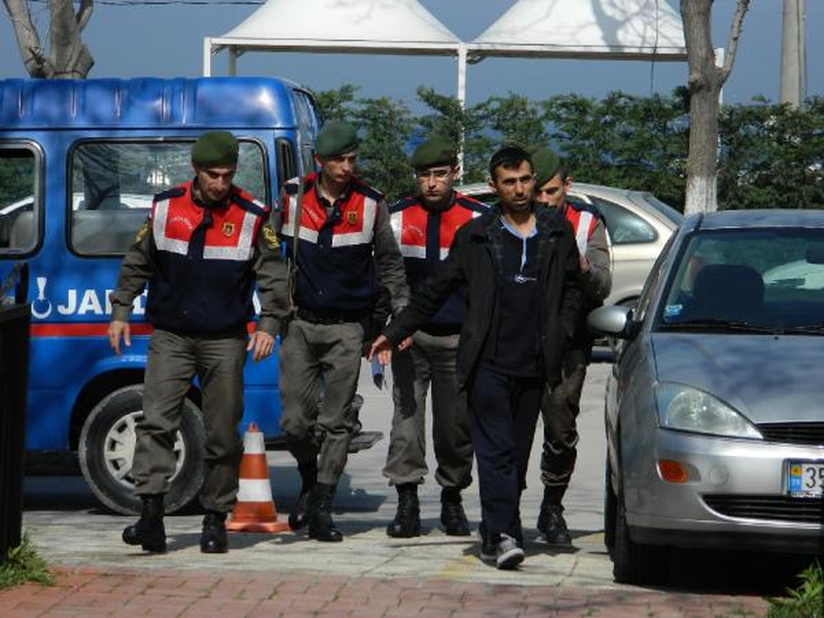 Jandarmaya Tornavida ile Saldğrın Hırsızlık Şüphelisi Ayağından Vurularak Yakalandı
