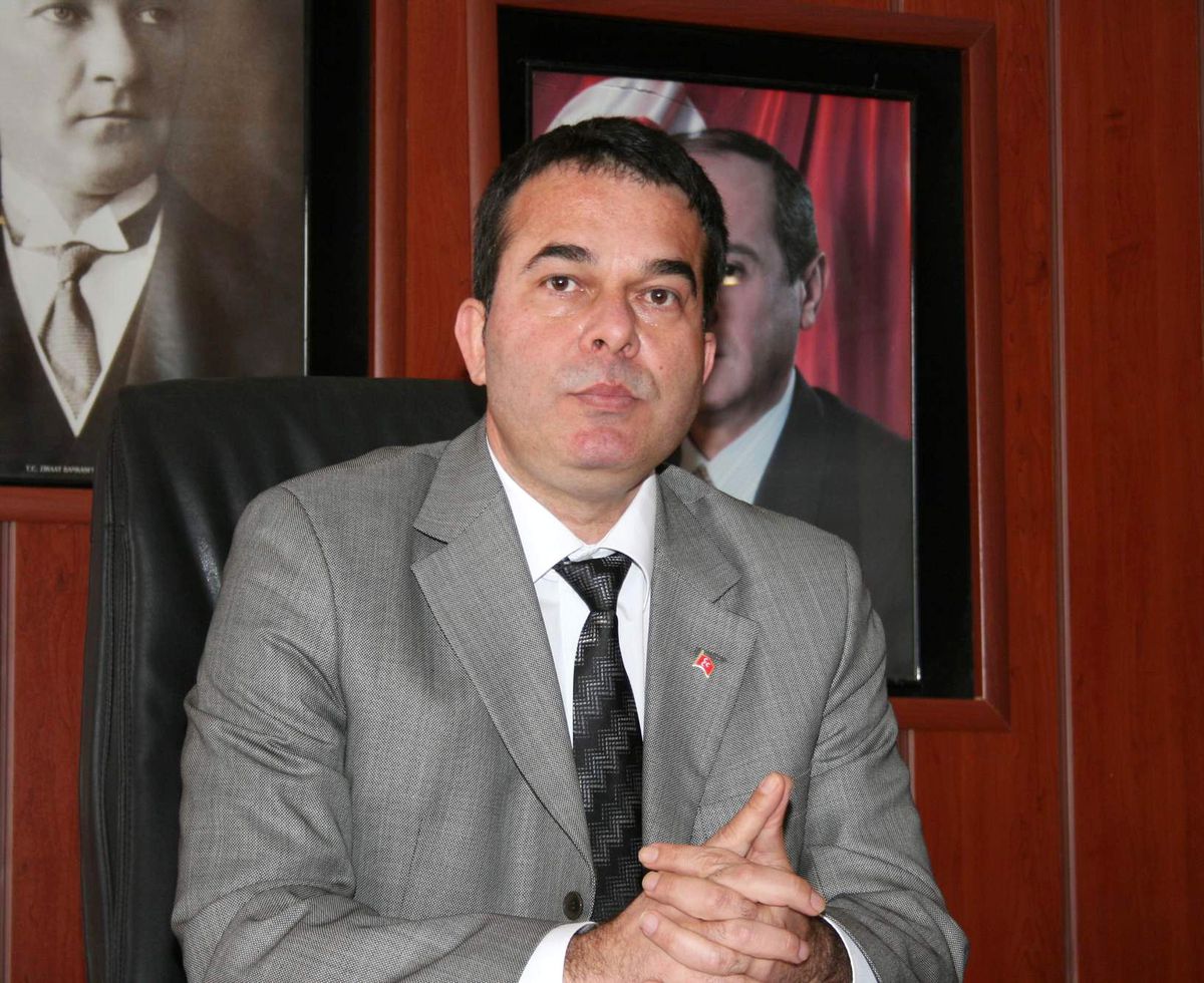 MHP\'den Açılım Sürecine Bayraklı Kampanya