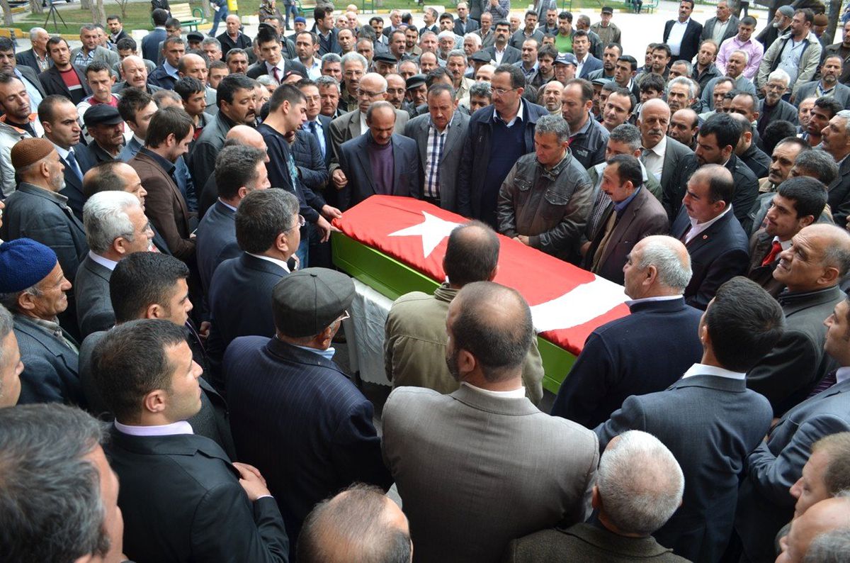 Ahmet Ceylan Göz Yaşları Eşliğinde Son Yolculuğuna Uğurlandı