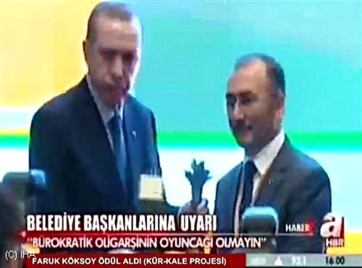 Ardahan Belediyesine Yerel Yönetimler Sempozyumunda Başbakandan Ödül