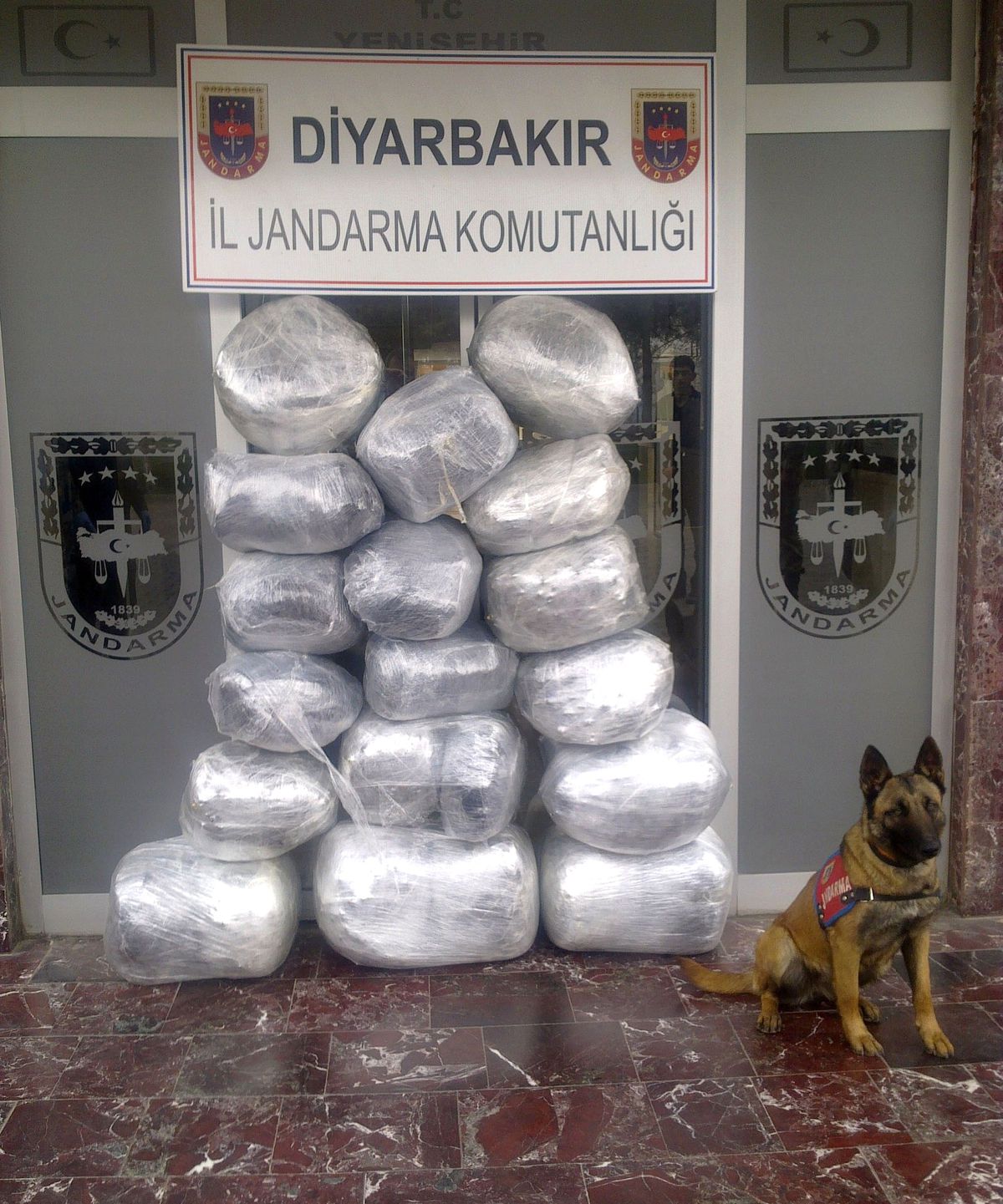 Diyarbakır\'da 315 Kilo Esrar Ele Geçirildi