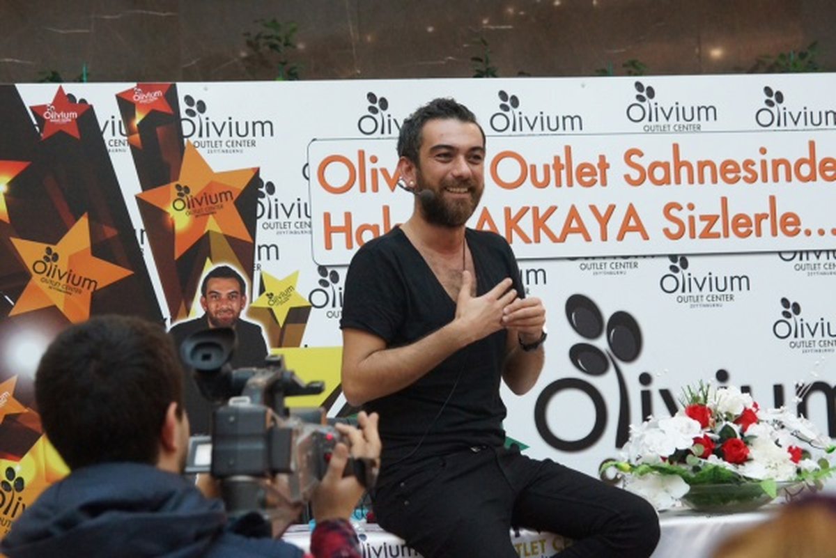 Hakan Akkaya: Moda\'yı 5 Dinozor Yönetiyor