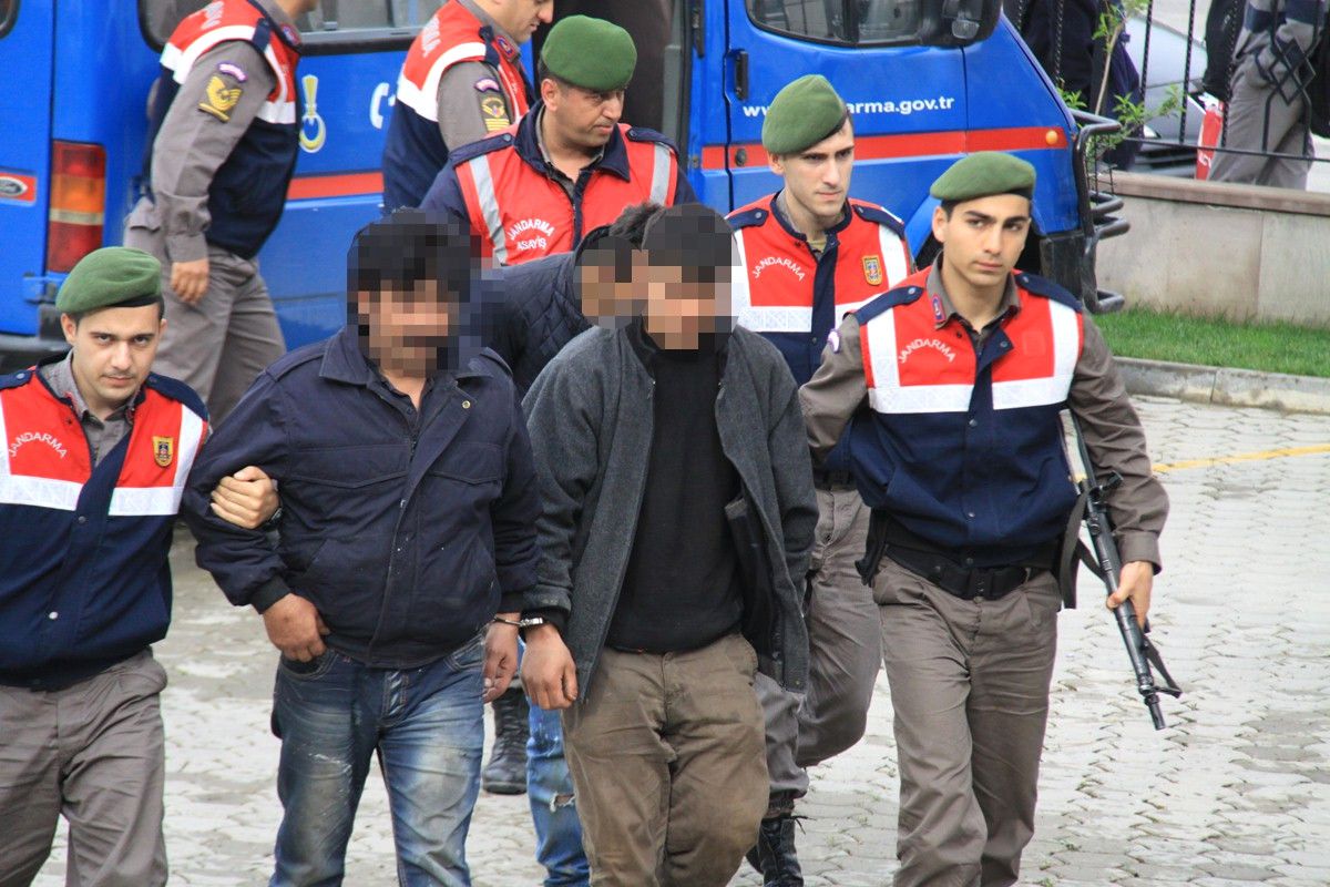 Kablo Hırsızları Yakalandı